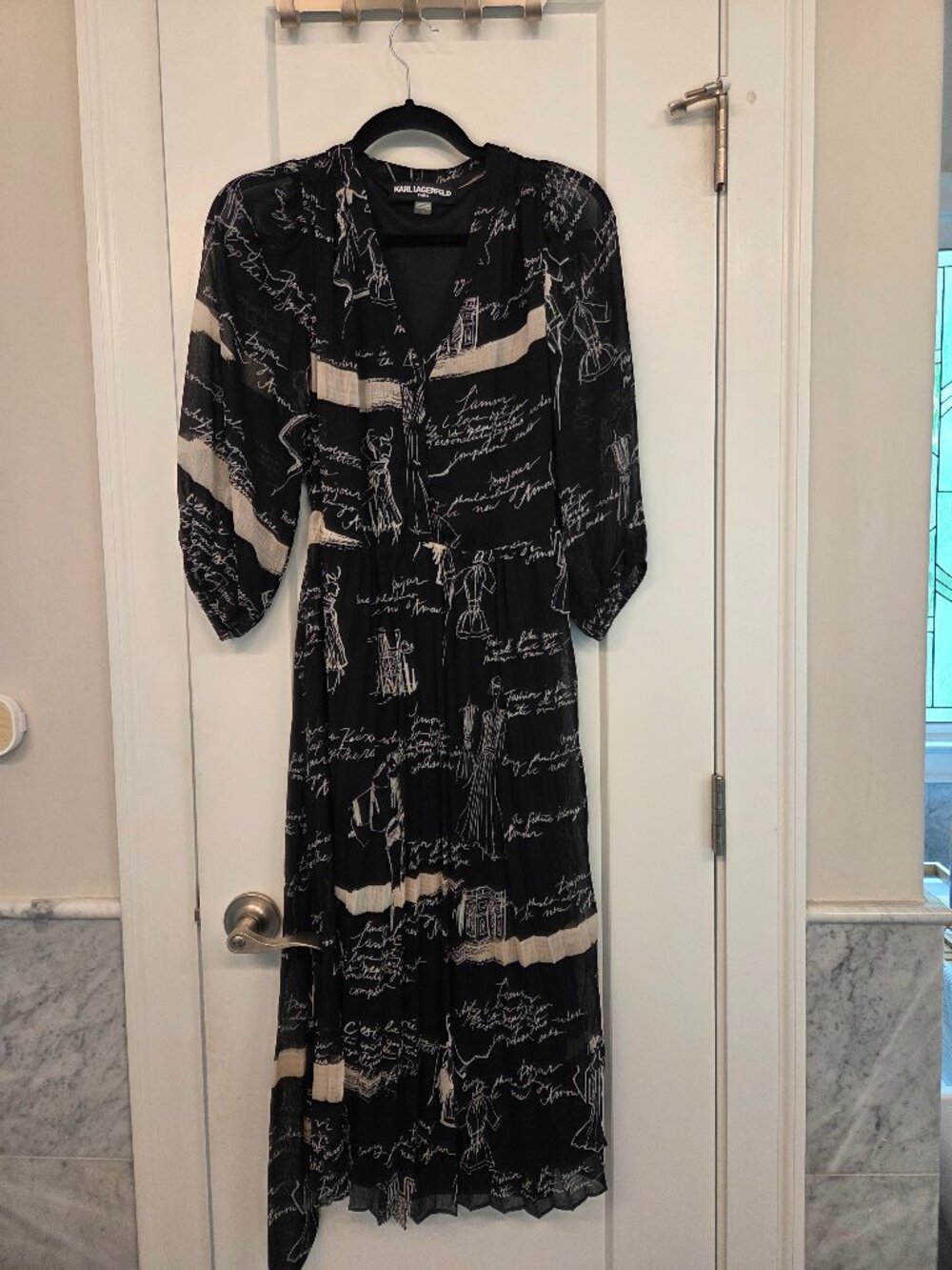 Karl Lagerfeld Paris Black White Paris Script Print Chiffon Midi Dress Size 2 - Picture 1 of 3